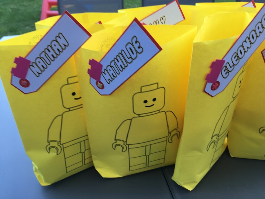 La Deco D Anniversaire Lego Pour Mini Z Chezlesz Fr