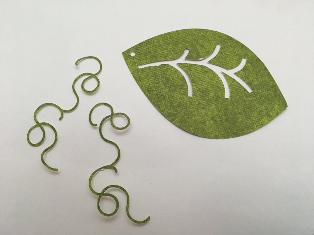 Citrouille en papier vert feuille découpe DIY